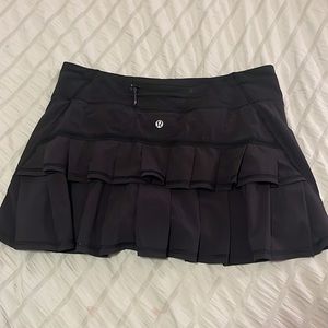 NEW lululemon run pace setter skirt pleaded black size 6